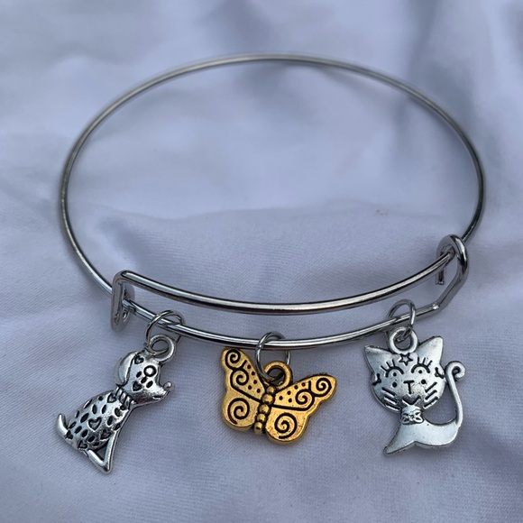 Brand New! Handmade! Adjustable Charm Bangle Bracelet! - Picture 3 of 3